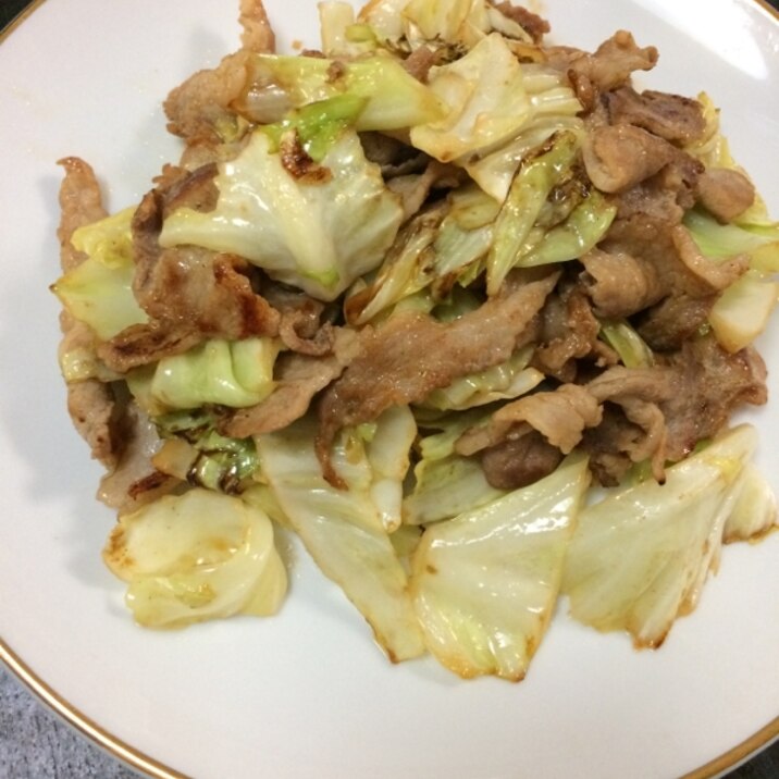 豚肉とキャベツのダシダ炒め